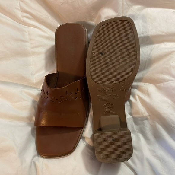 Montego Bay brown leather cut-out slide sandals block heel - Picture 3 of 4